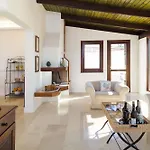 Cala Mancina Villa *