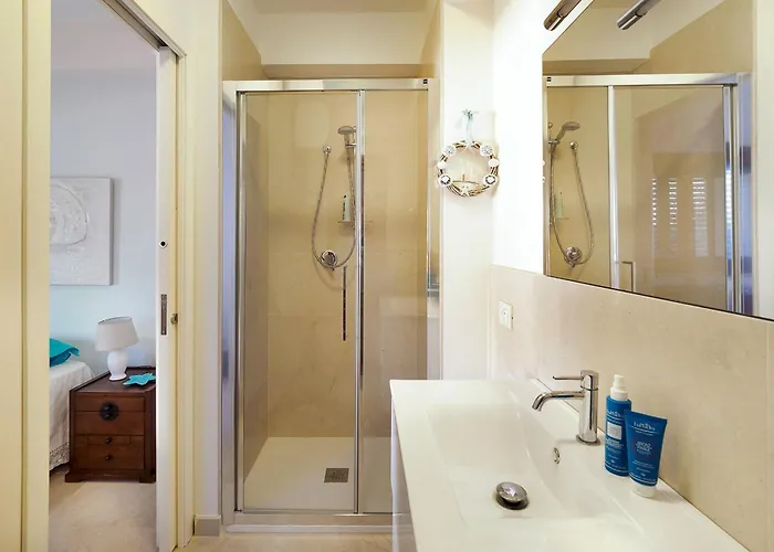 Cala Mancina Villa *